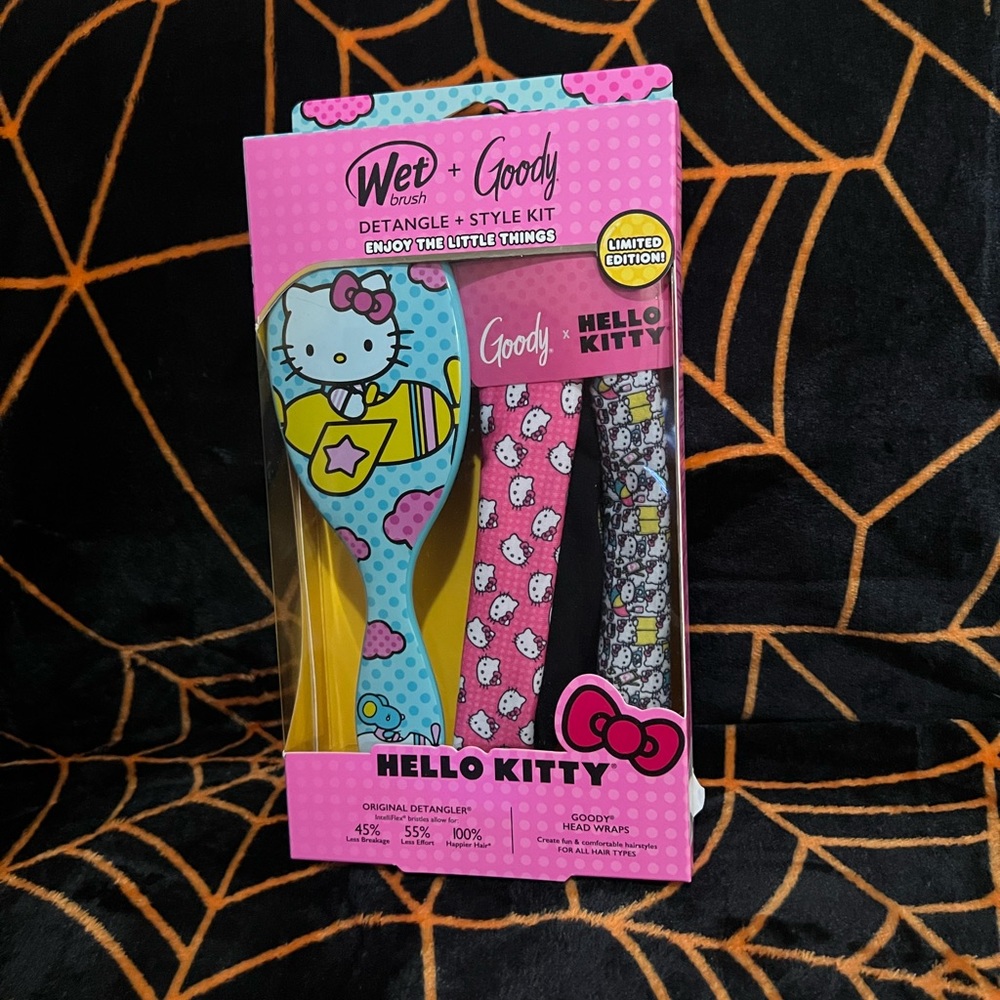 WET goody hello kitty detangler brush comb